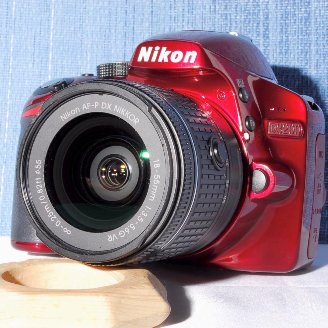 ✨スマホ転送OK✨Nikon D3200　小型軽量　綺麗なレッドカラー✨