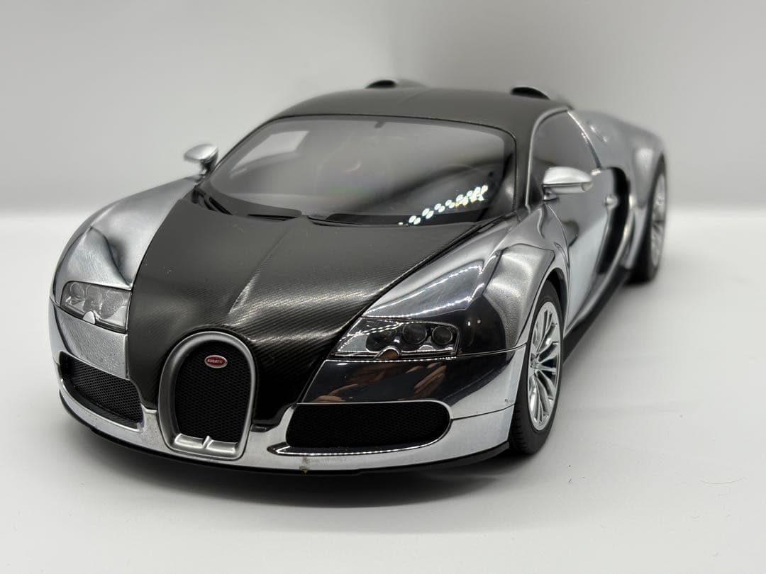 オートアート AUTOart 1/18 BUGATTI 16.4 VEYRON