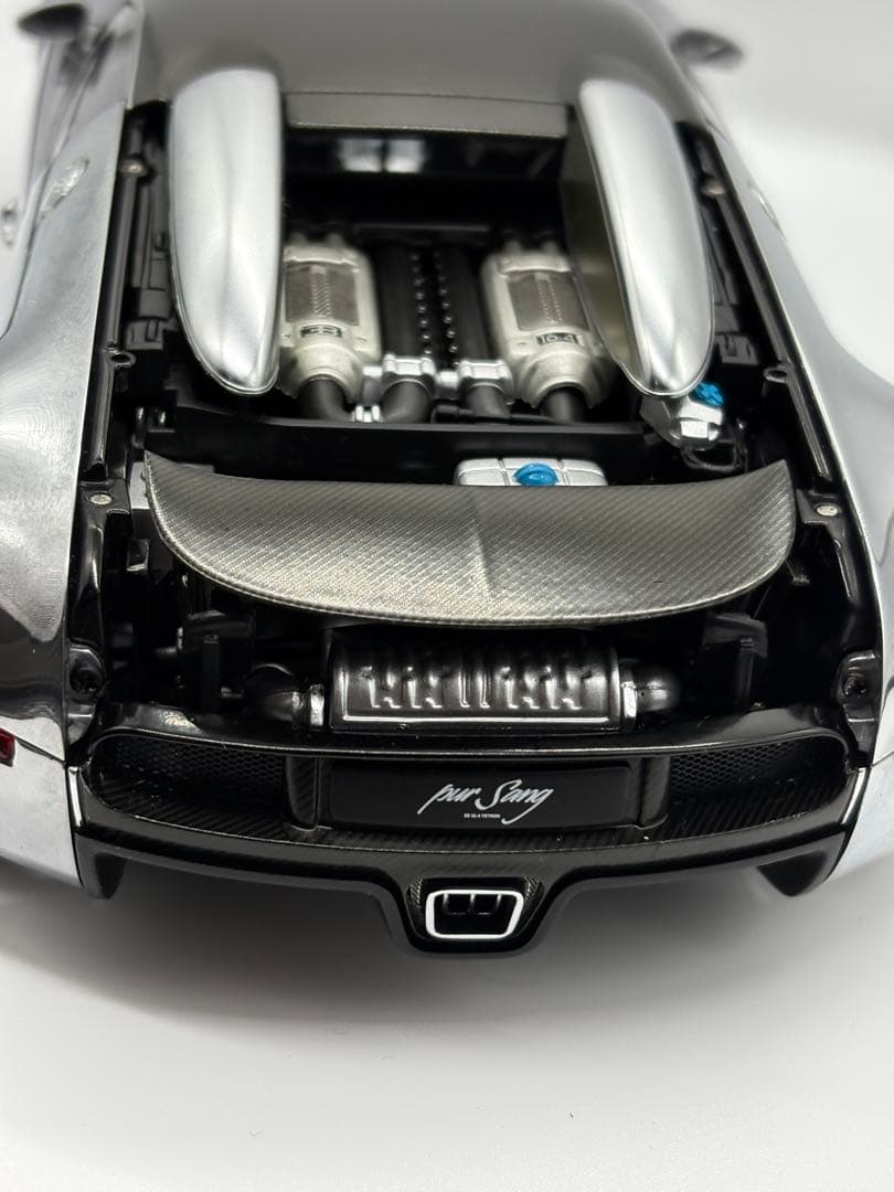 オートアート AUTOart 1/18 BUGATTI 16.4 VEYRON