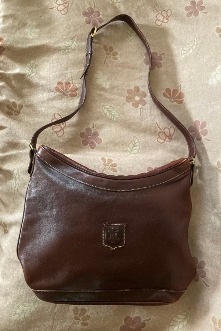 セリーヌ ダークブラウン レザー ショルダーバッグ