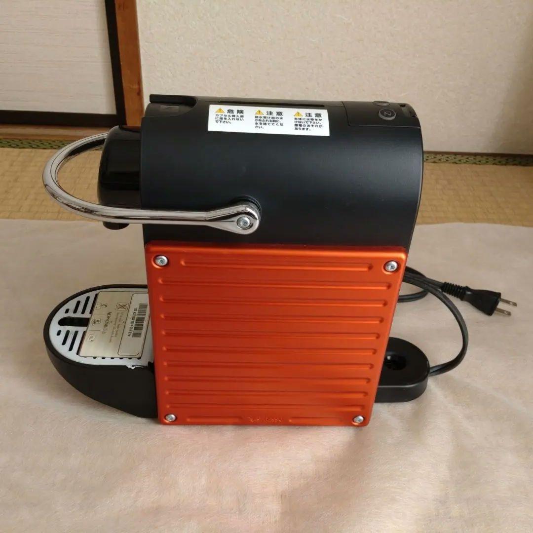 Nespresso Pixie エスプレッソマシン　レッド　C60