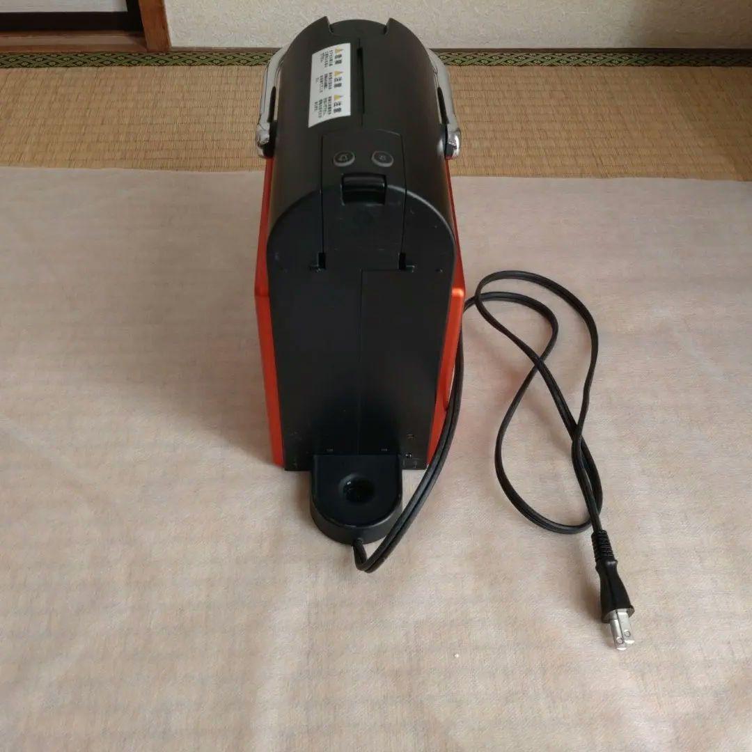 Nespresso Pixie エスプレッソマシン　レッド　C60