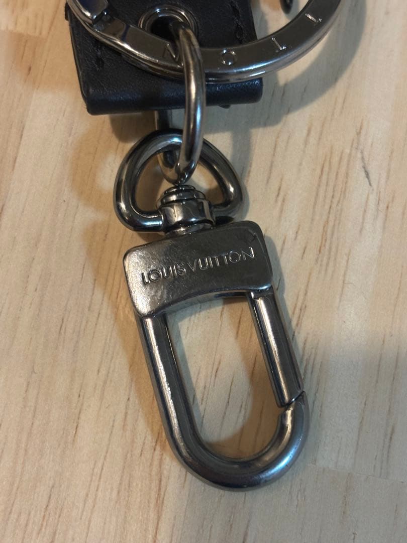 Louis Vuitton 黒 レザー キーホルダー