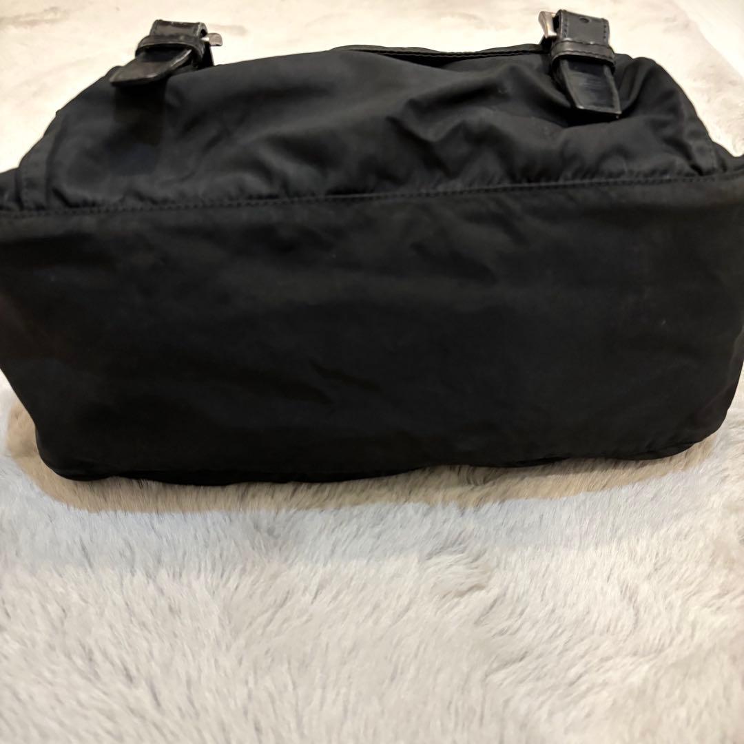 ✨美品✨プラダ ショルダーバッグ 三角ロゴ ナイロン ブラック メッセンジャー