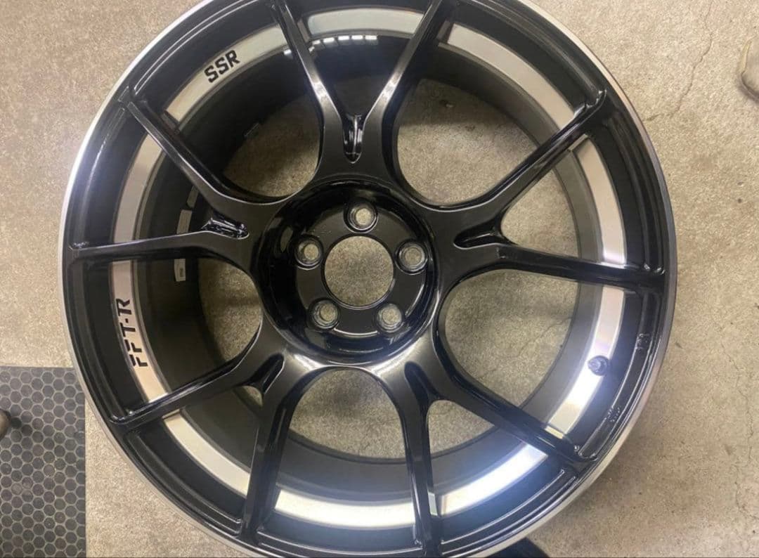 SSR GTX02 18インチ8.5j PCD100 5穴