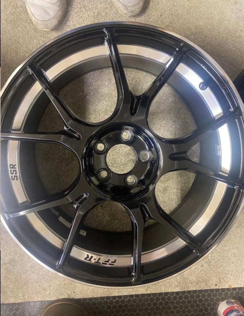 SSR GTX02 18インチ8.5j PCD100 5穴