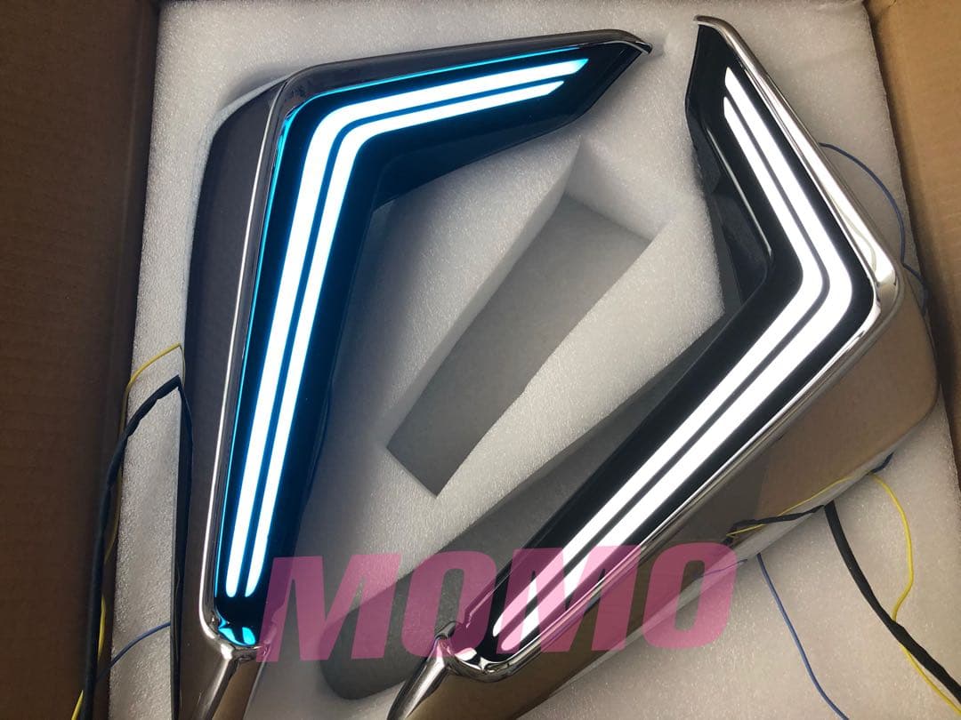 アルファード30後期 シグネチャーイルミブレード デイライト 流れるウインカー