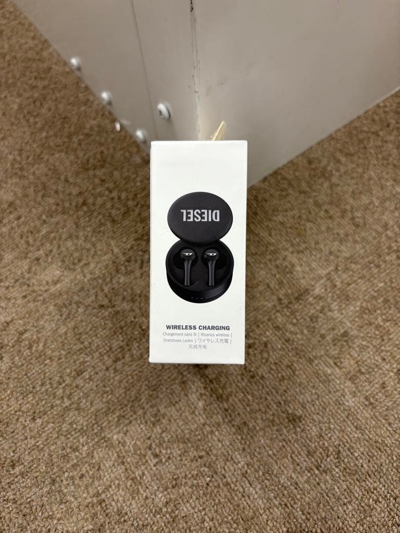 【極美品】イヤホンDIESEL TrueWirelessEarbuds ブラック