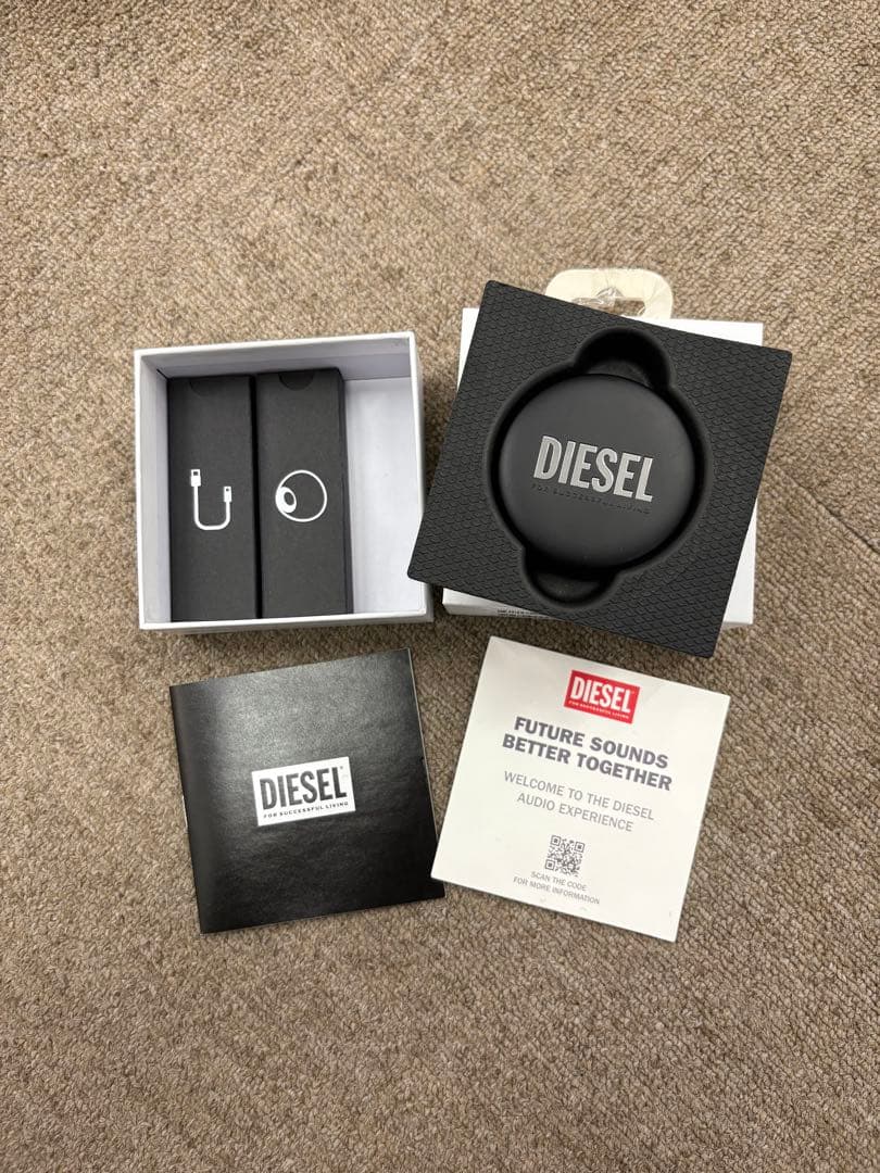 【極美品】イヤホンDIESEL TrueWirelessEarbuds ブラック