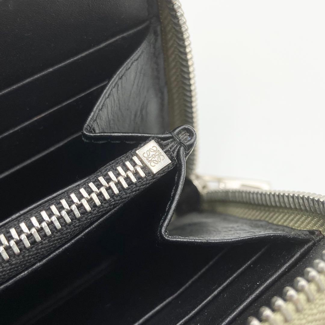 LOEWE ロエベ　リピート　アナグラム　長財布　ラウンドジップ　ライトグリーン