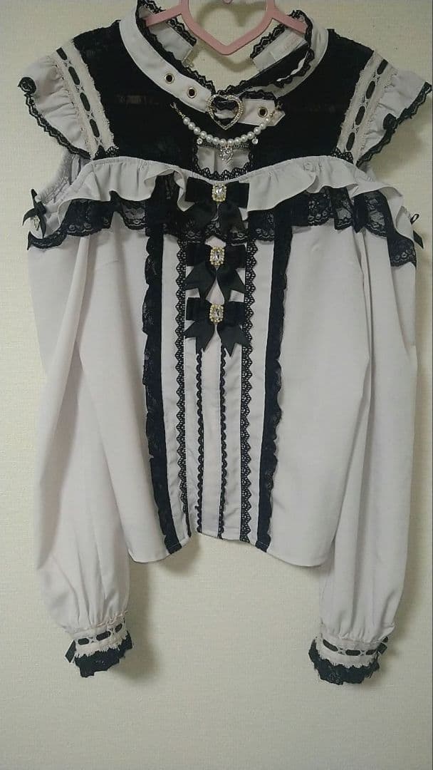 LIZLISA 3つリボンフロントチョーカーブラウス