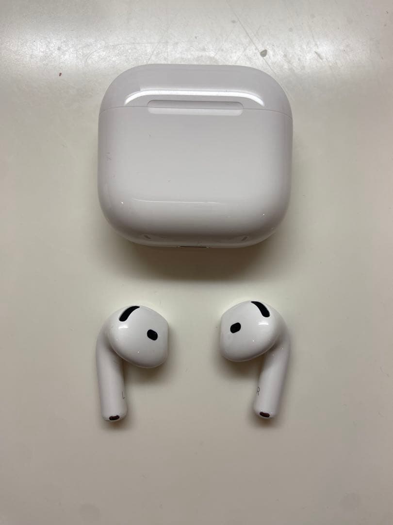 AirPods 4 本体 充電ケース付き