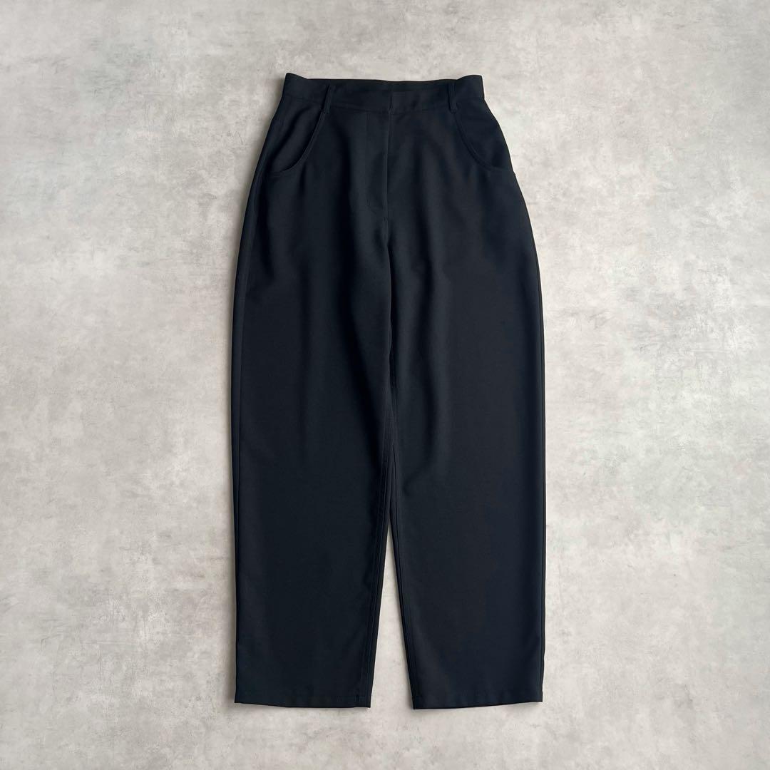 conte ラウンドシルエットパンツ　ブラック　36