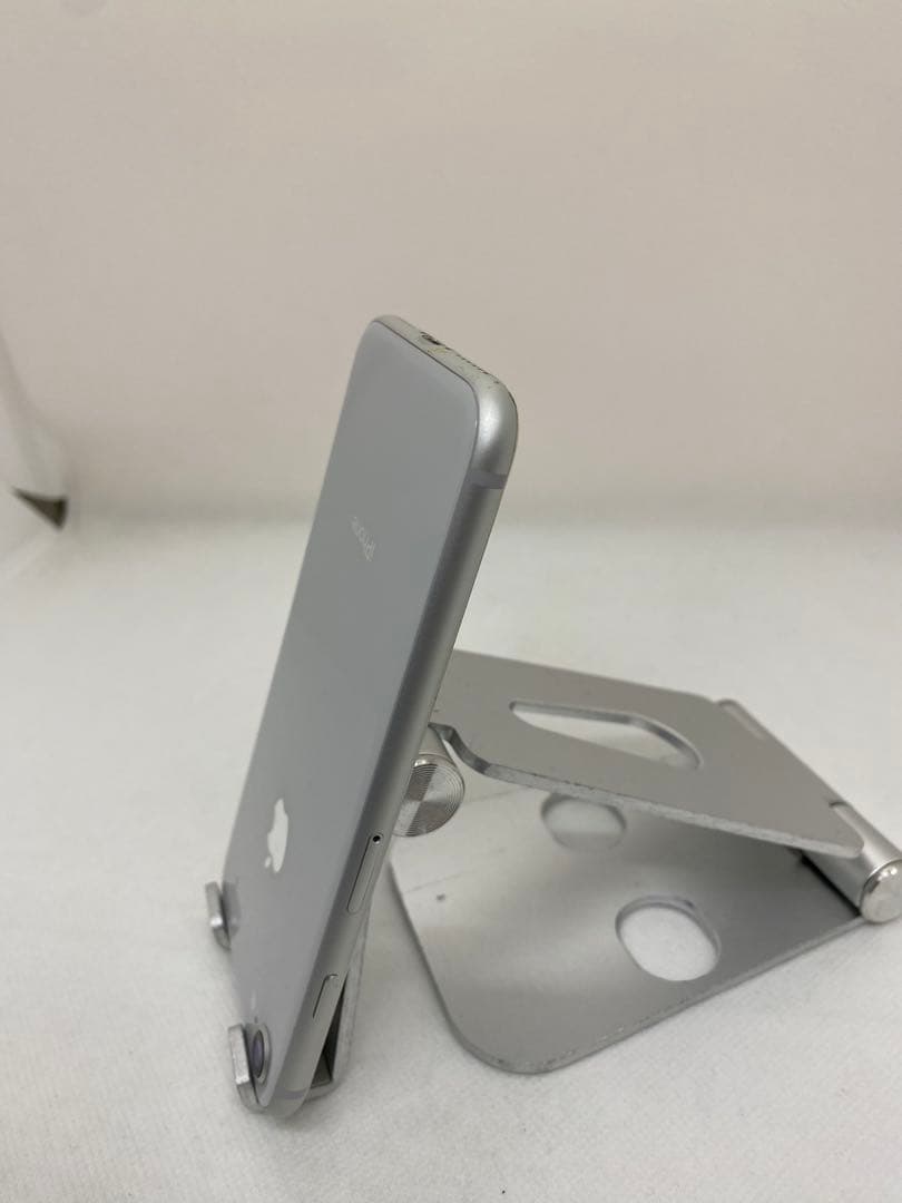 Iphone 8 64GB Sim フリー　91494