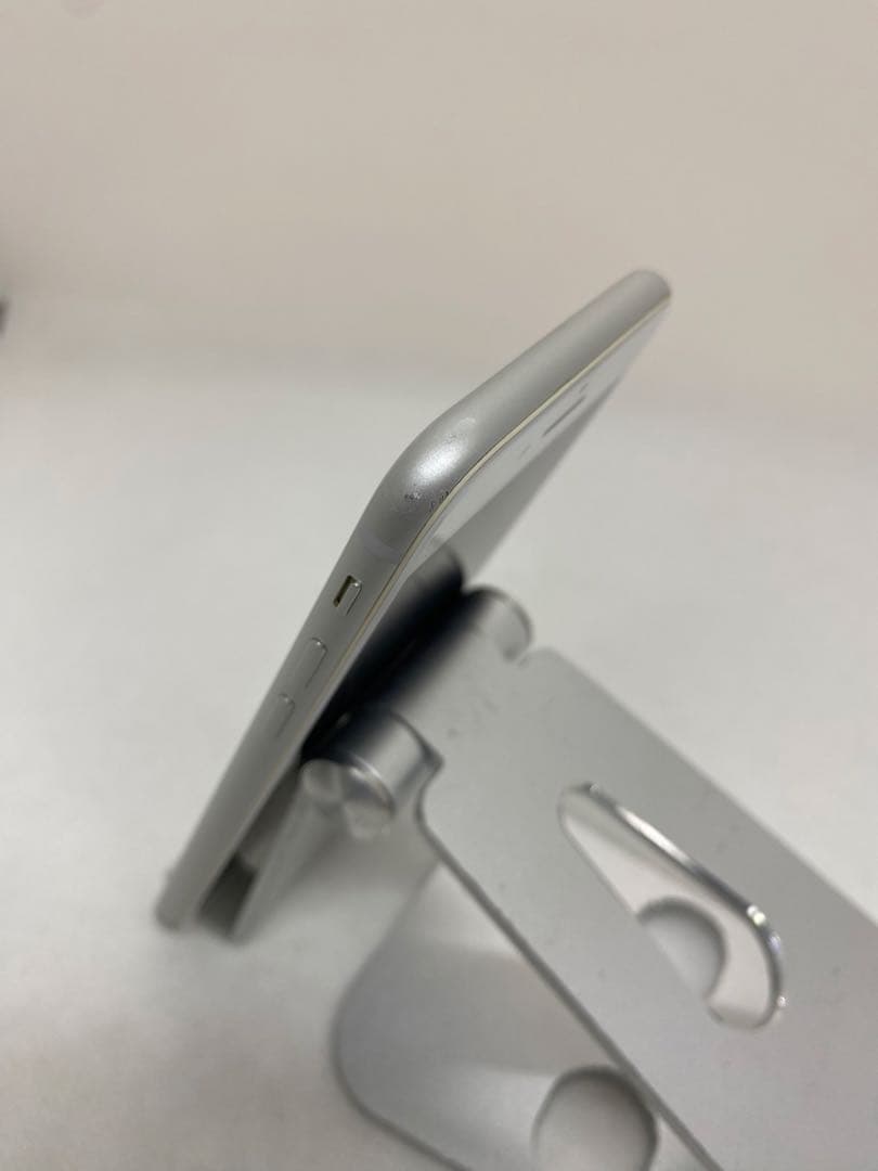 Iphone 8 64GB Sim フリー　91494