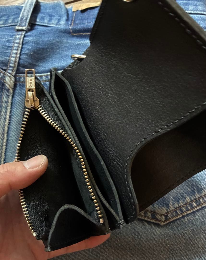 トラッカーウォレット　ミドル　シュリンク　ブラスゴールド