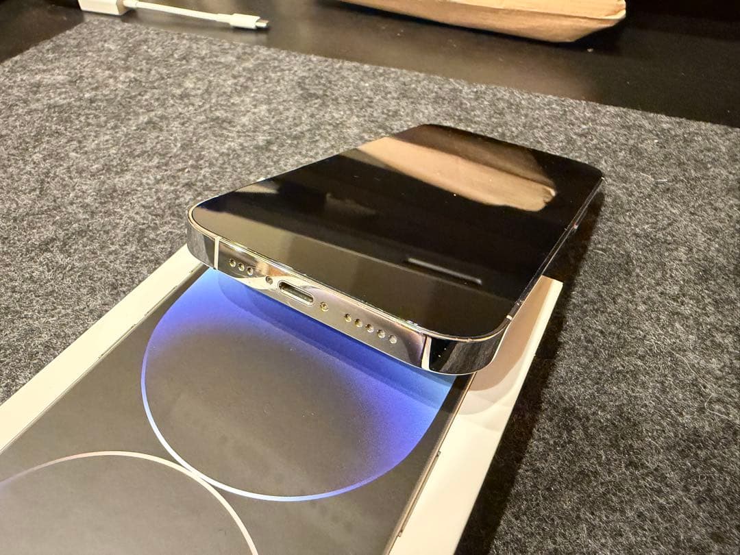 【美品】Apple iPhone 14 Pro シルバー 256GBsimフリー