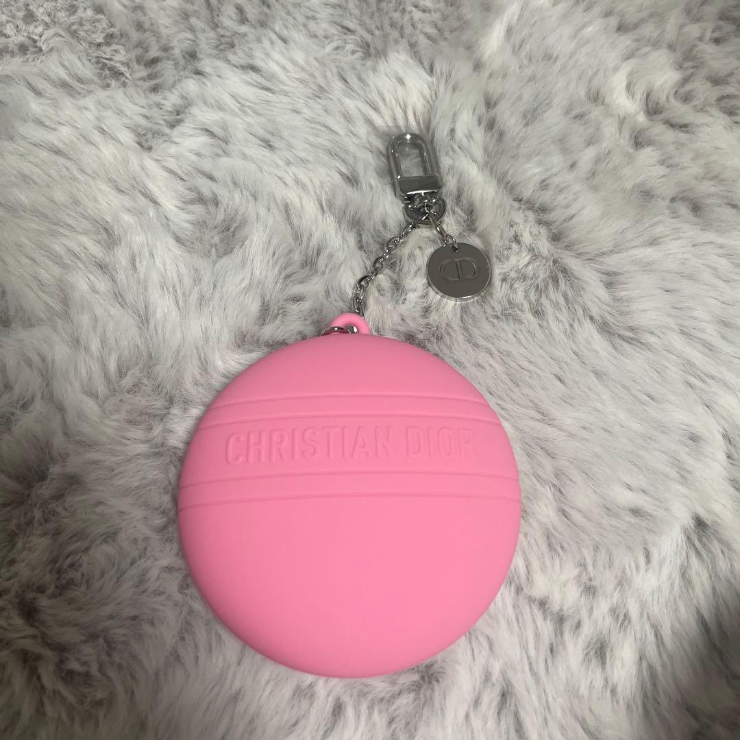 クリスチャン・ディオールの限定版バーム、ハンド・リップ・ボディ用の50mlサイズ