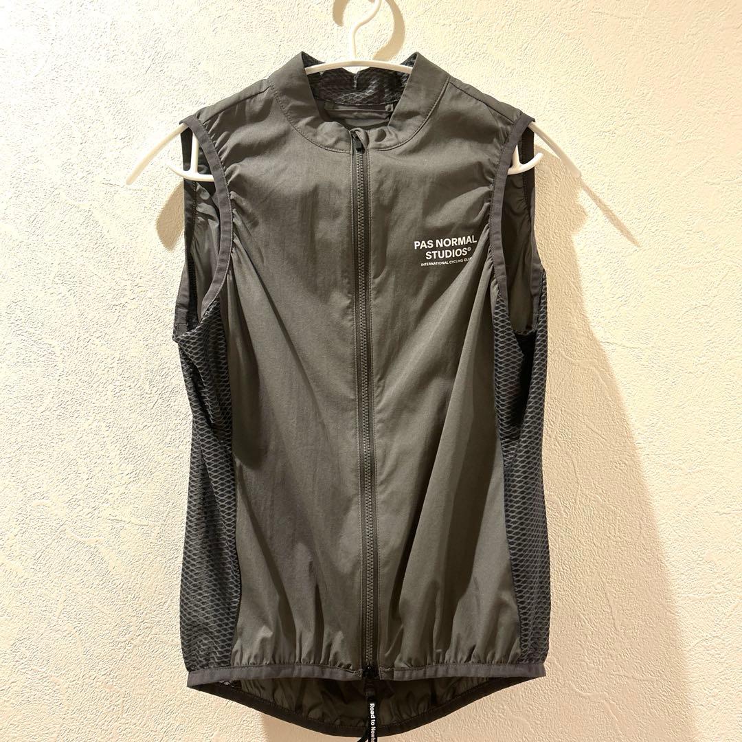 パスノーマルスタジオ　mechanism ジレ　レディースS