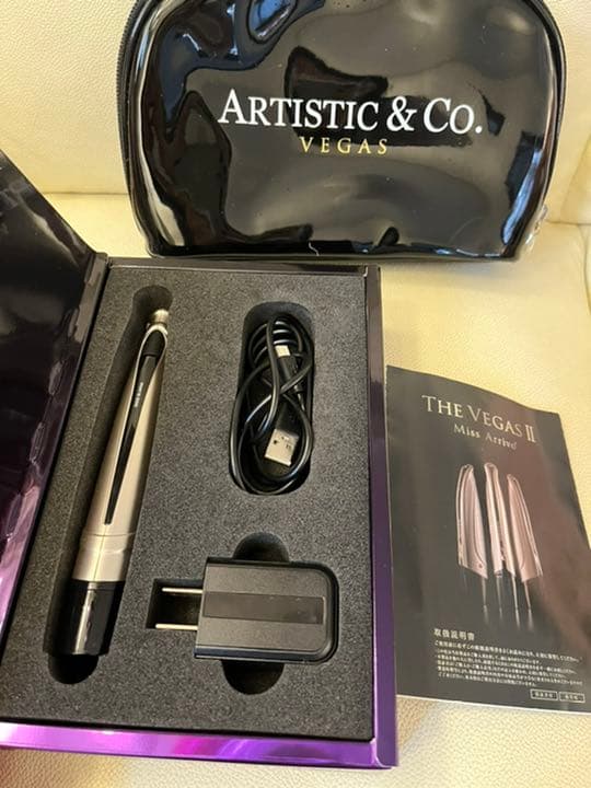 ARTISTIC&co. Miss arrivo The Vegas 2 美顔器