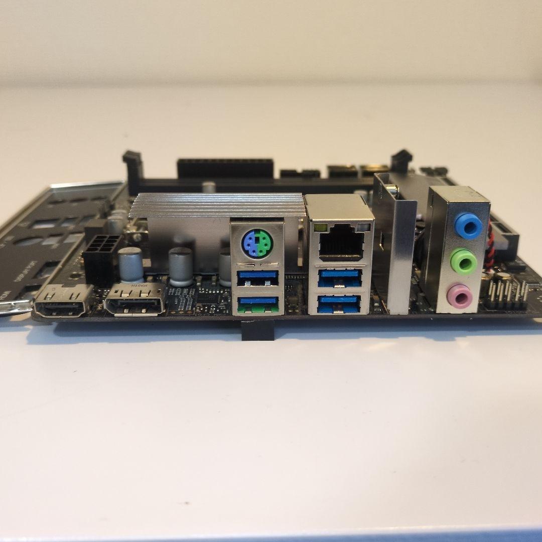 Asrock マザーボード B460M-ITX LGA1200 ioパネル付