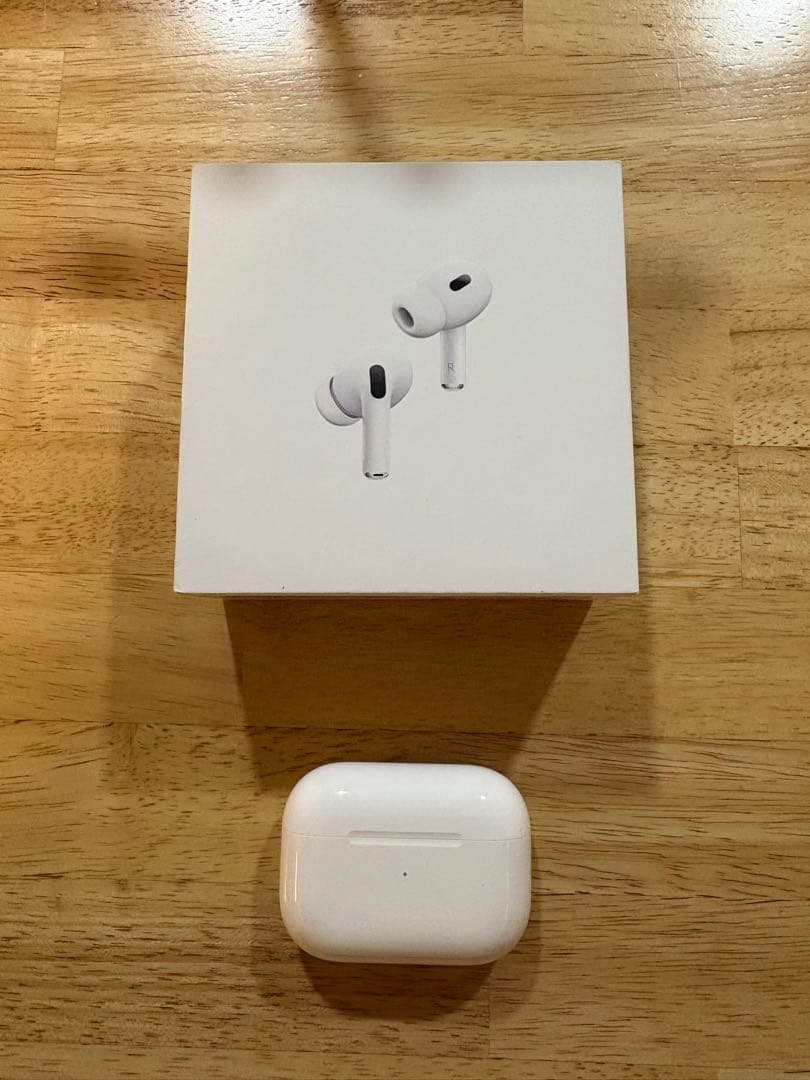 【ほぼ未使用品】AirPods Pro 第二世代　付属品付き
