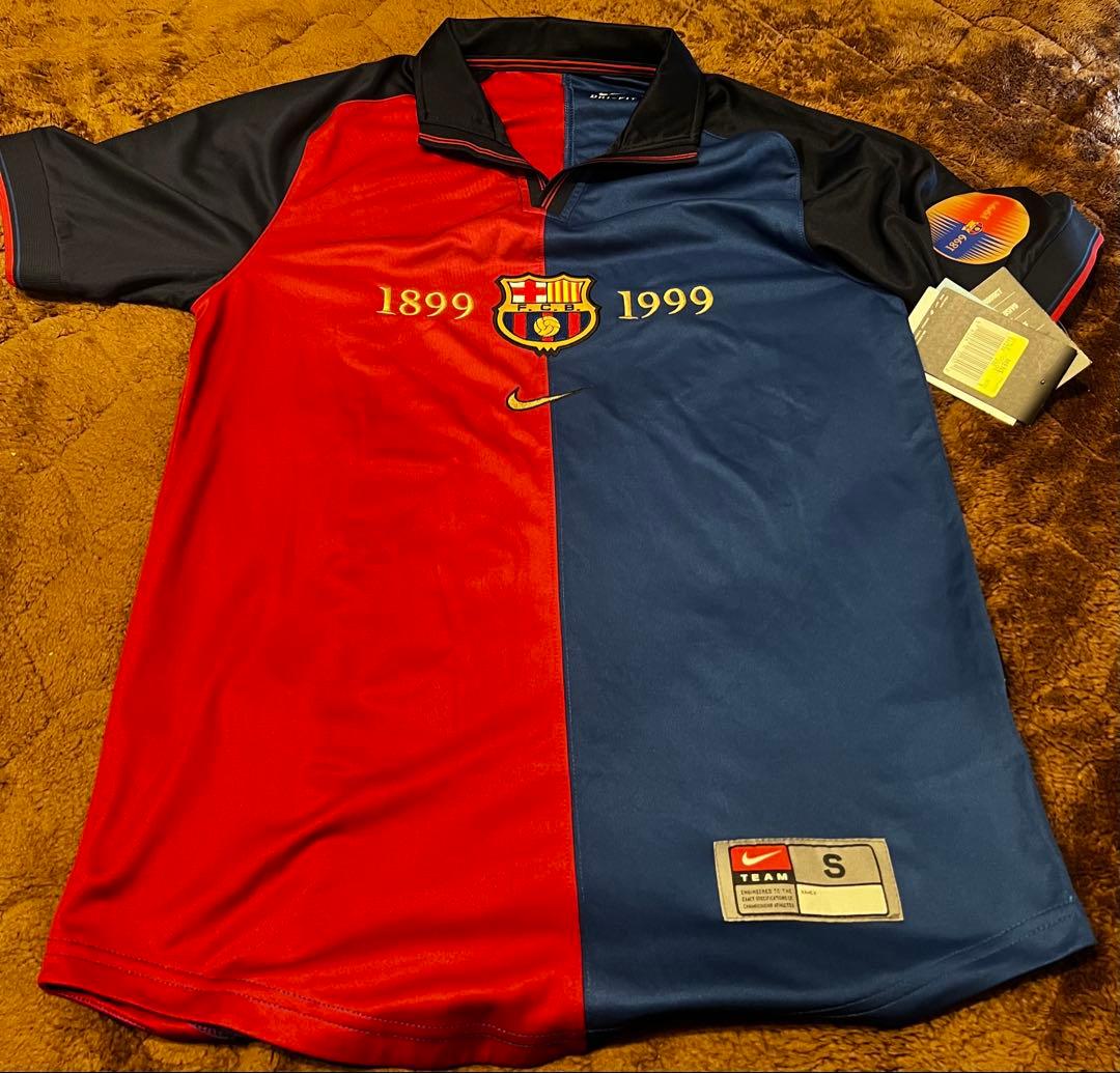 ＦＣバルセロナ　ユニフォーム　100周年復刻版　新品タグ付き　Sサイズ