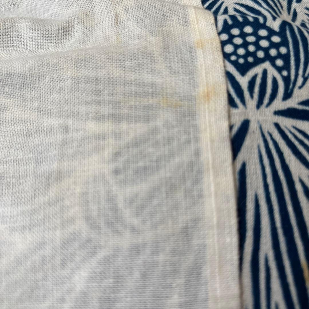 注染浴衣　本藍染　筒がき？　 ダイナミックな乱菊文様　雰囲気のある浴衣です。