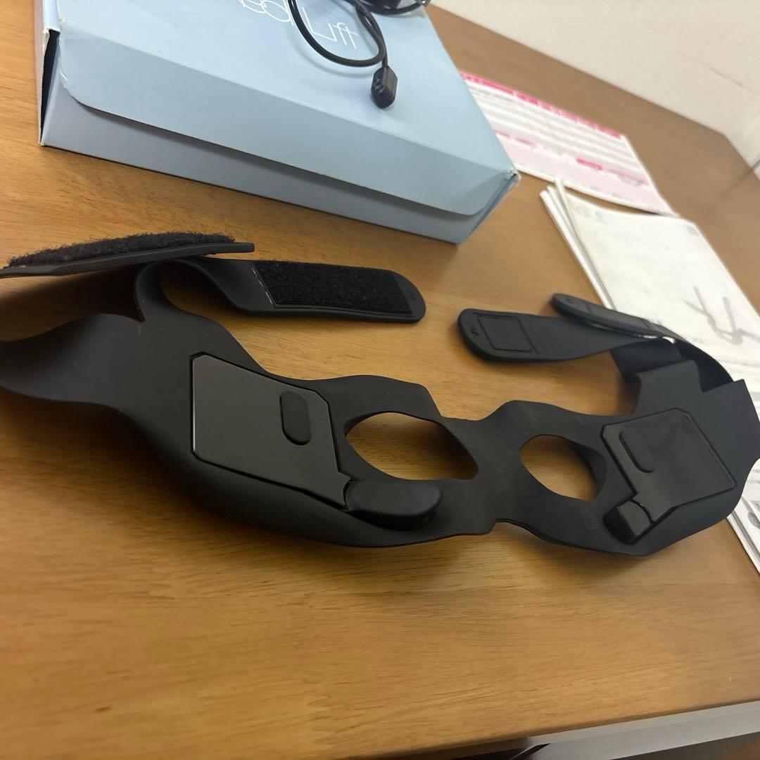 ヤーマン　メディリフトアイ　2021年12月購入　定価：30,800円（税込）