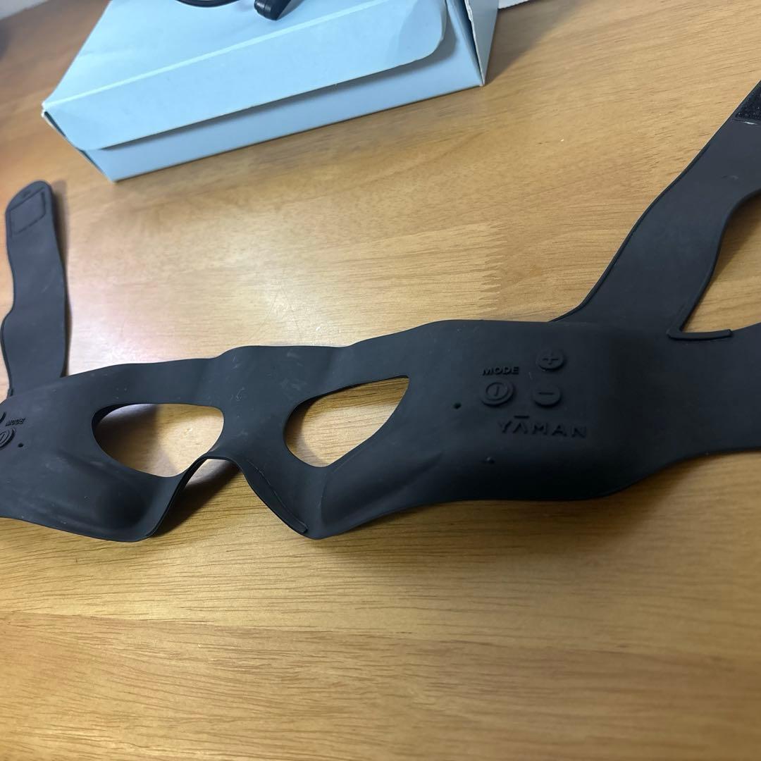 ヤーマン　メディリフトアイ　2021年12月購入　定価：30,800円（税込）