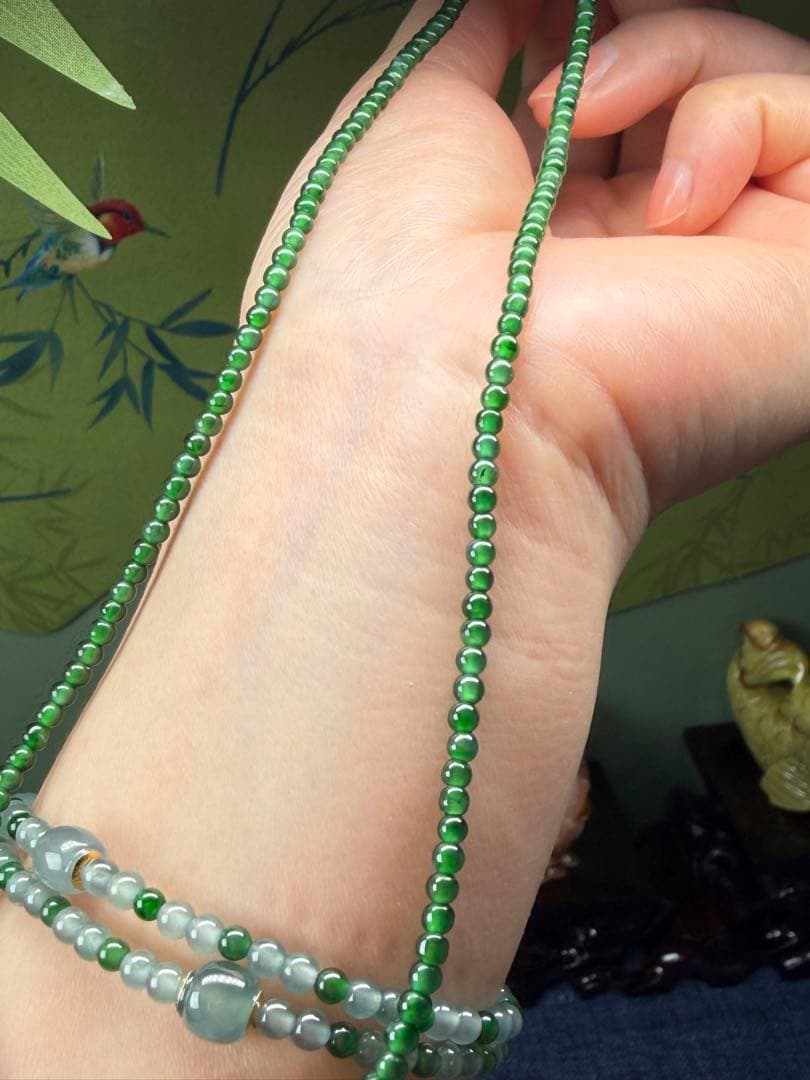 新入荷❣️高品質‼️天然A貨翡翠　18k、氷種満緑小粒ネックレス　鑑定書付き
