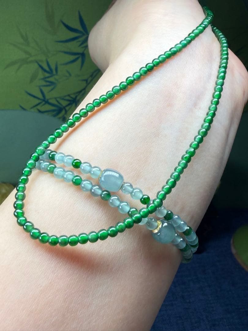 新入荷❣️高品質‼️天然A貨翡翠　18k、氷種満緑小粒ネックレス　鑑定書付き