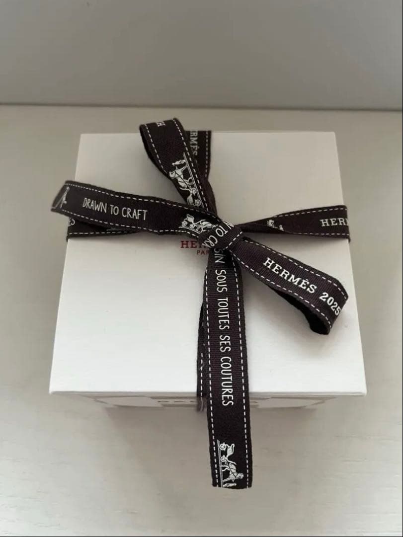 HERMES パフュームド ボディクリーム バルニア 200ml 箱、紙袋付き