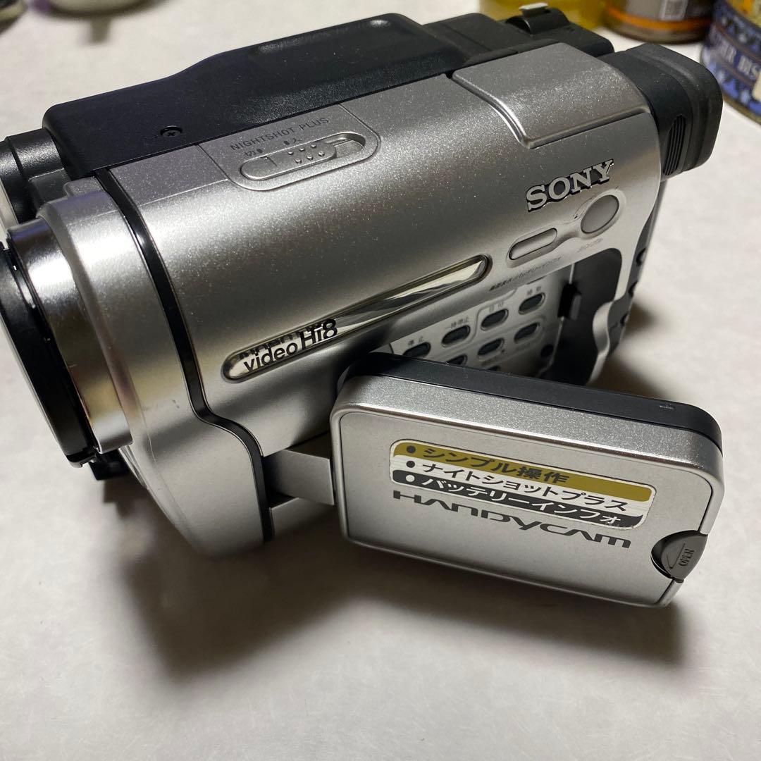 SONY VideoHi8Handycam CCD-TRV126 ①