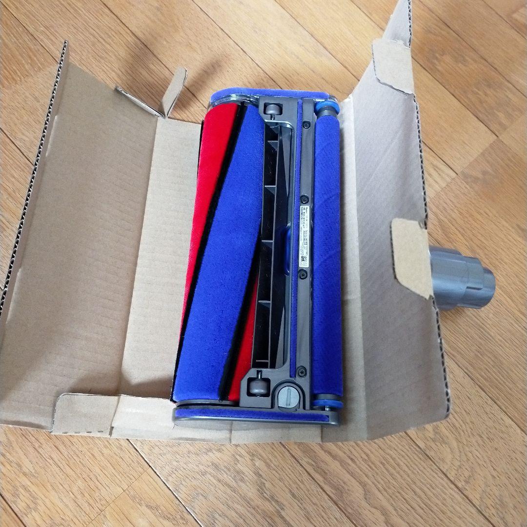 dyson ソフトクリーナーヘッド 　V8 sv25用 新品