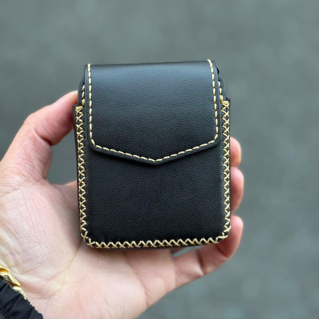 美品・Motorola Razr 2019 初代 折りたたみスマホ