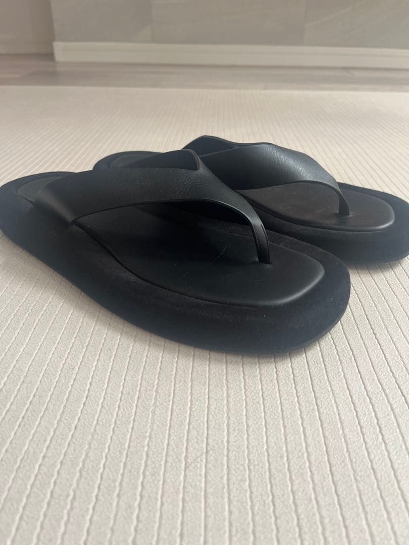 ハ*レ様 THE ROW ギンザ　サンダル　40サイズ