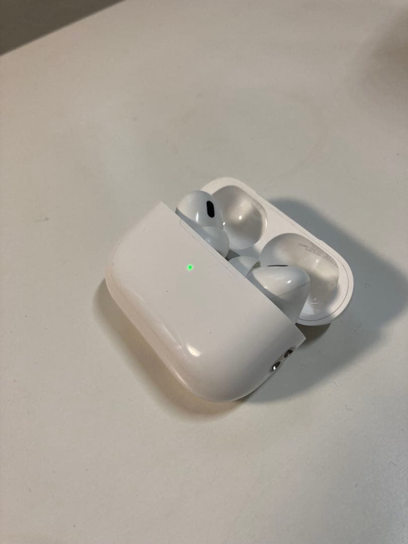 AirPods Pro第二世代 （A3047）本体 充電ケース付き