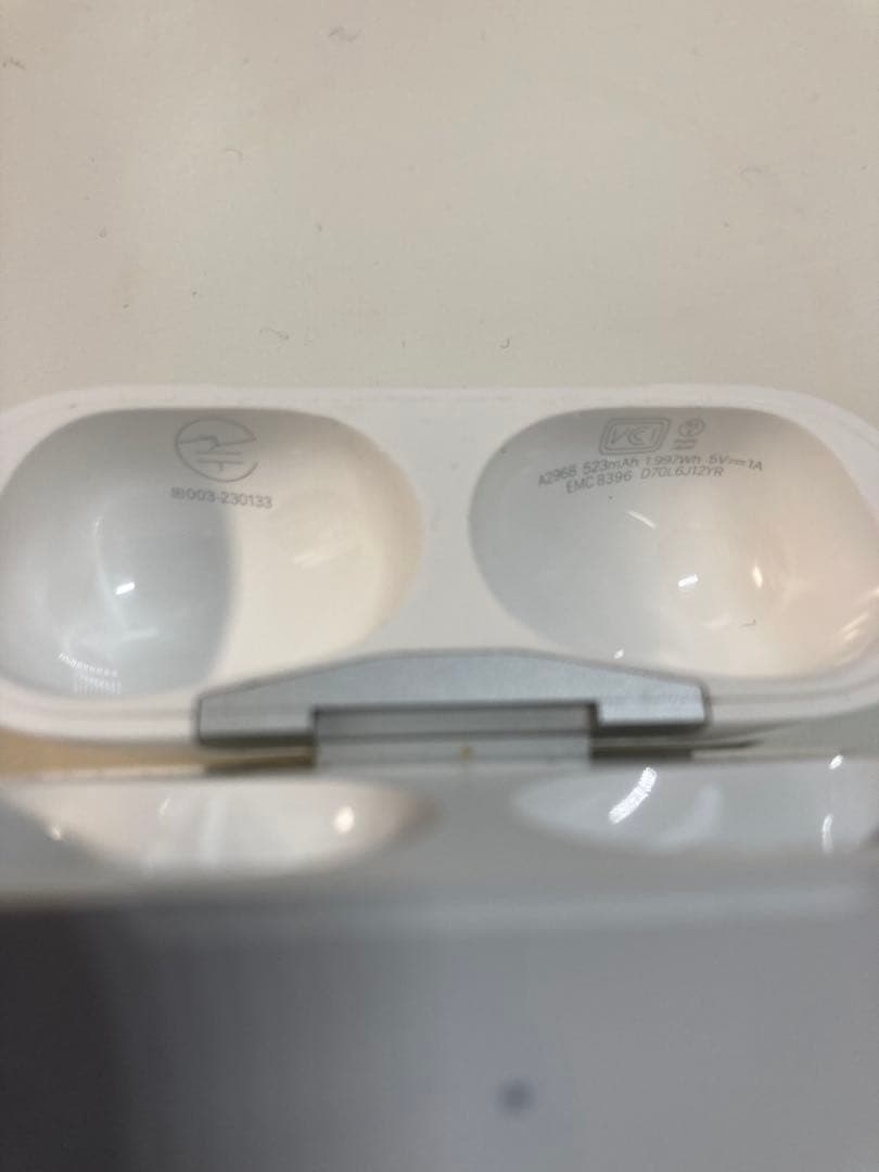 AirPods Pro第二世代 （A3047）本体 充電ケース付き