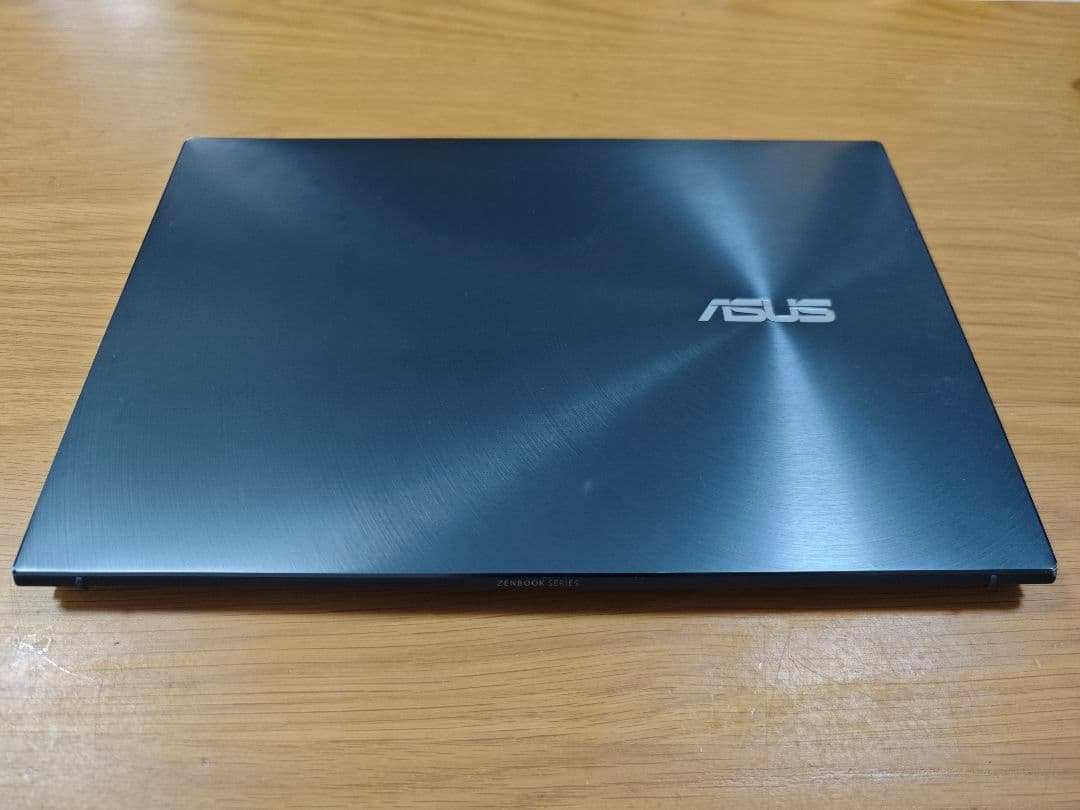 ASUS　Zenbook 13　UX325EA
