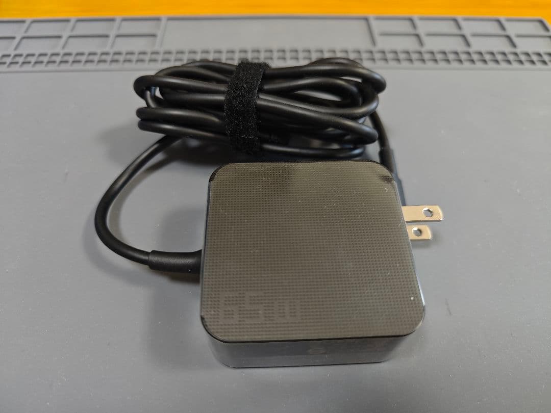 ASUS　Zenbook 13　UX325EA