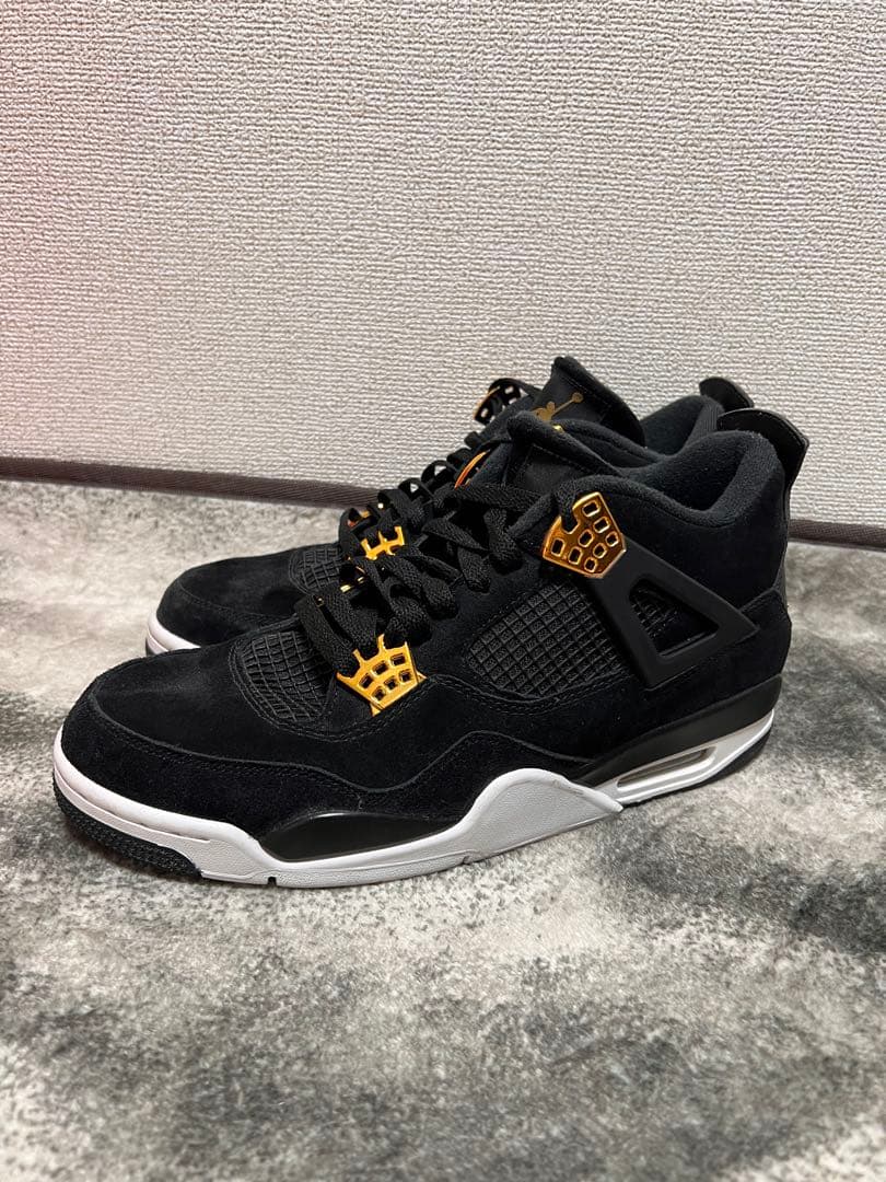 ジョーダン4ロイヤル　2回着用　値下げ不可