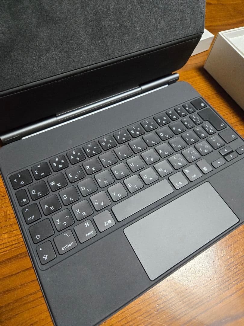 iPad Air (第4世代) スペースグレー Magic Keybord付き