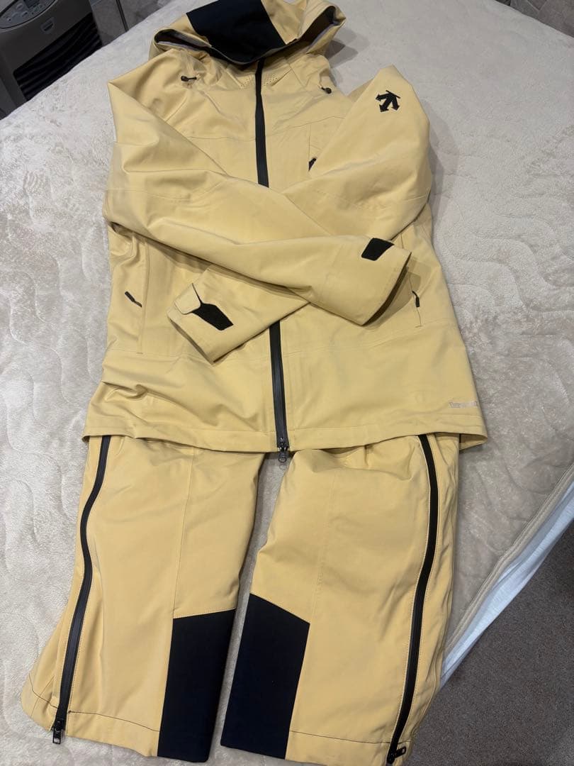 DESCENTE スキーウェア上下セット 23/24モデル Lサイズ