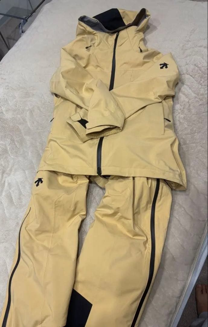 DESCENTE スキーウェア上下セット 23/24モデル Lサイズ
