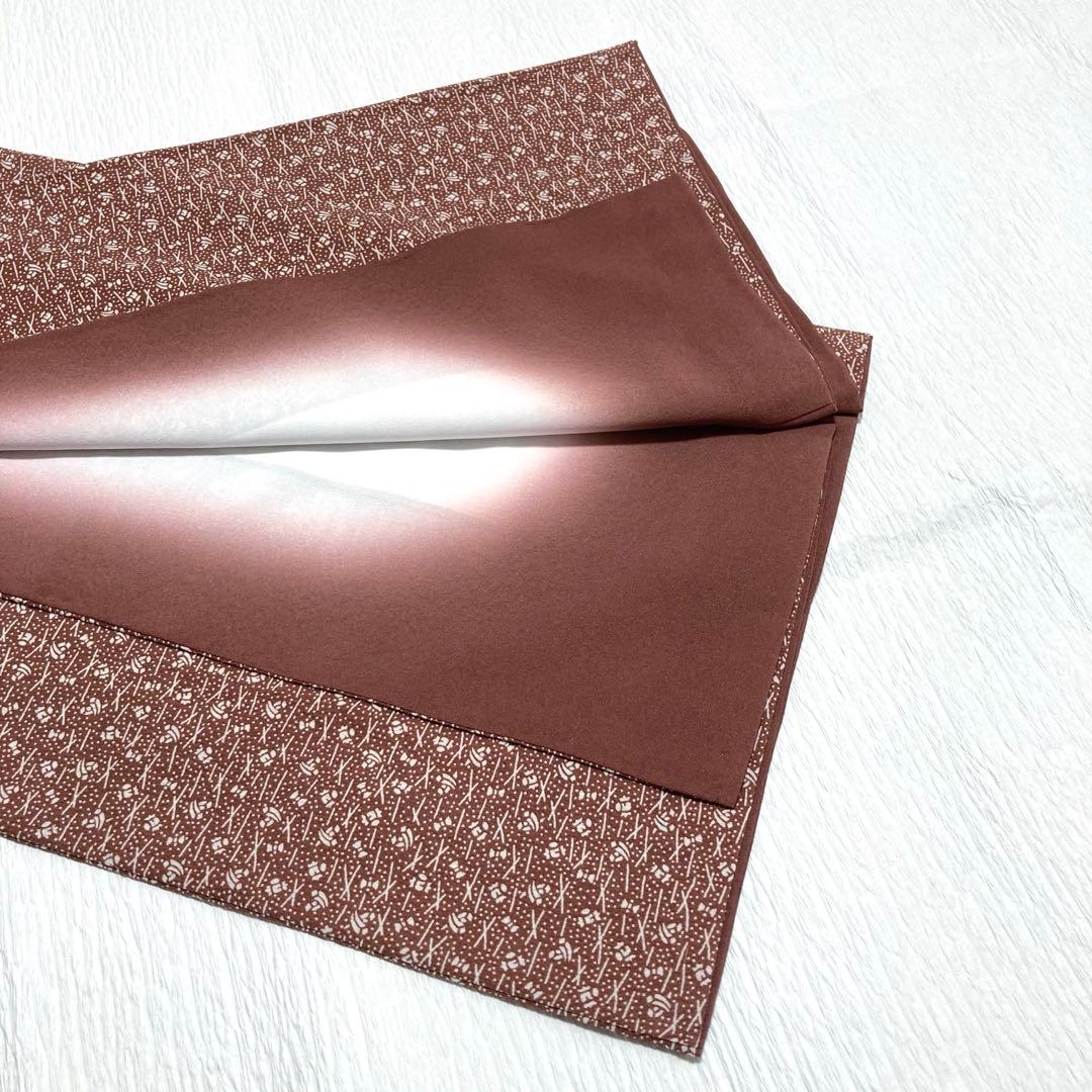 【美品✨】東レシルック　さんび　洗える着物　小紋　雀色　宝尽くし　吉祥文様D3