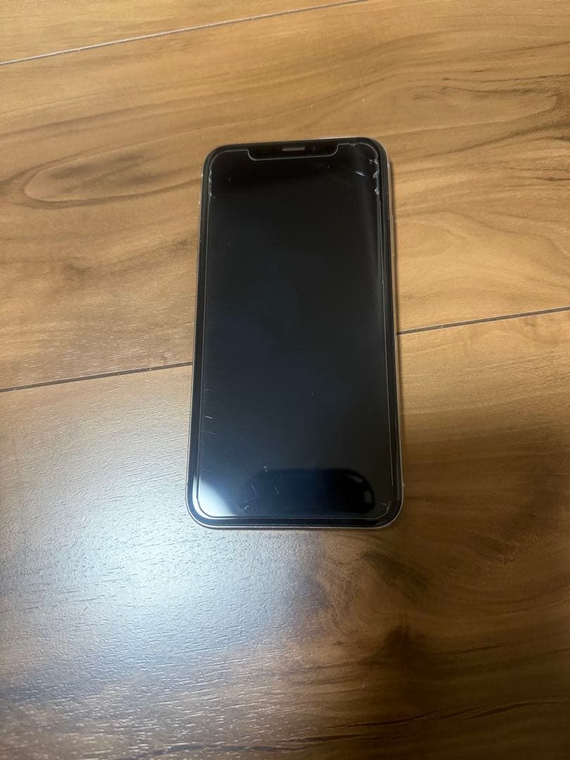 Apple iPhone X シルバー