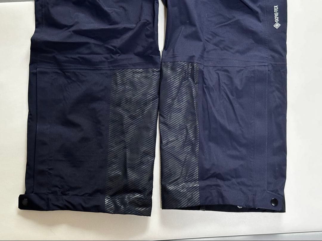 【美品】　アディダス　ゴアテックス　ビブパンツ　スキー　スノーボードウェア　L