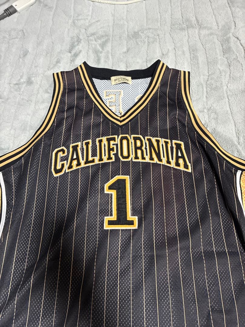 WEST WEAR バスケットボールユニフォーム 黒金 ストライプ 1