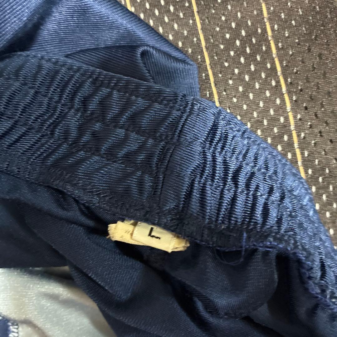 WEST WEAR バスケットボールユニフォーム 黒金 ストライプ 1